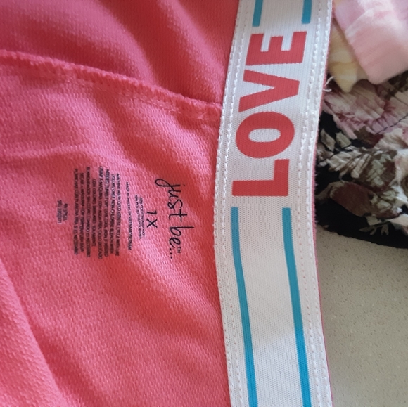 Shorts - Picture 4 of 4